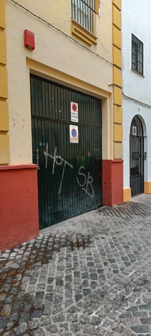 Exterior view of Garage to rent in  Sevilla Capital
