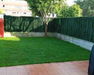 Jardí de Pis en venda en Oviedo  amb Terrassa