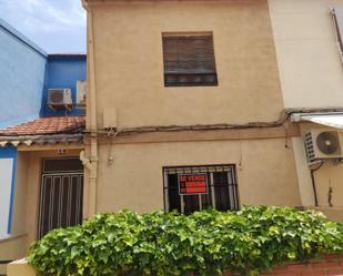 Vista exterior de Pis en venda en Almansa amb Aire condicionat i Terrassa