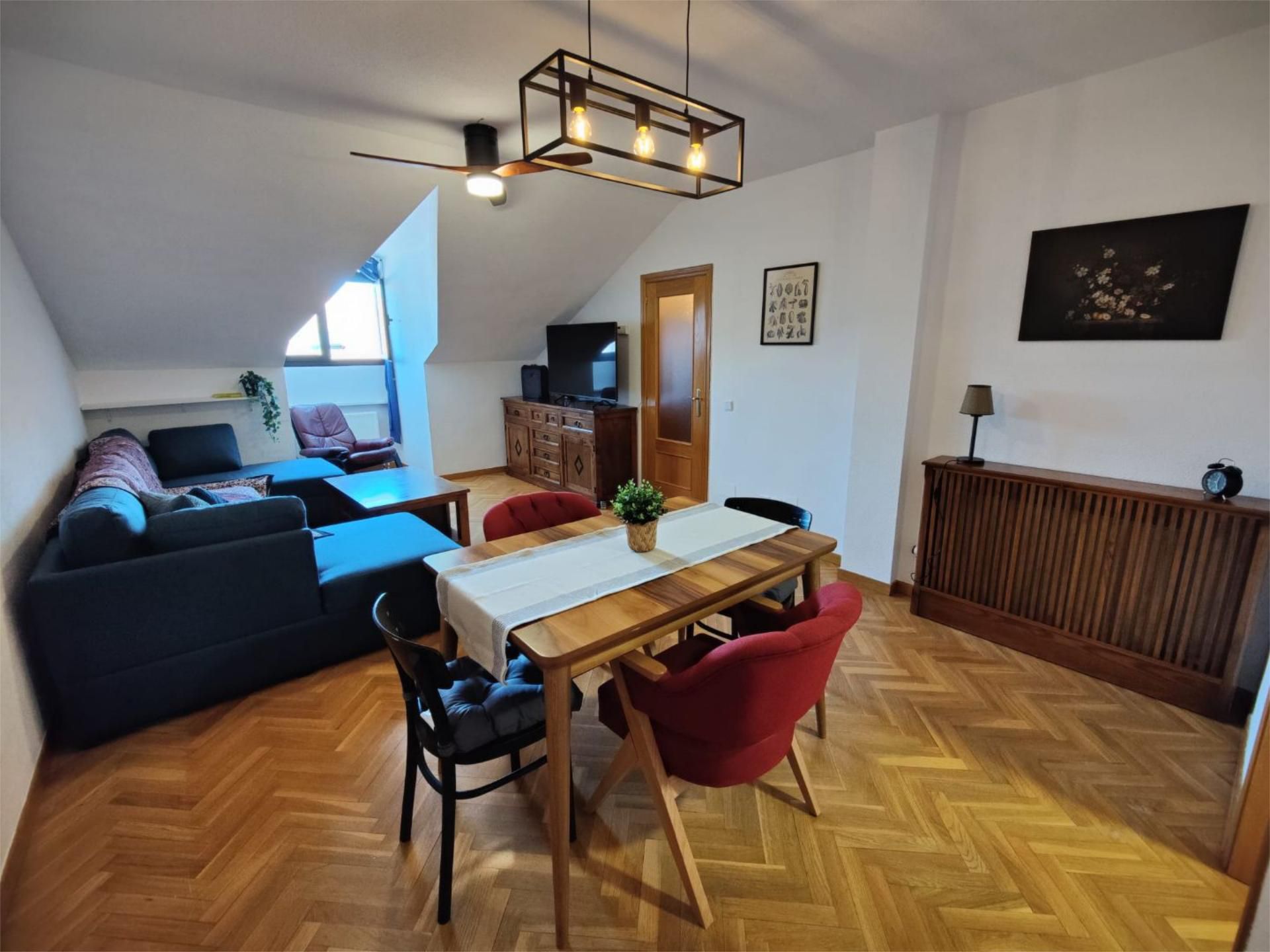 Wohnzimmer von Wohnung zum Verkauf in Riaza mit Heizung und Parkett