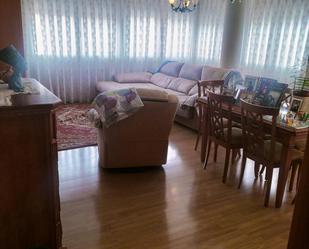 Sala d'estar de Pis en venda en Elda amb Balcó