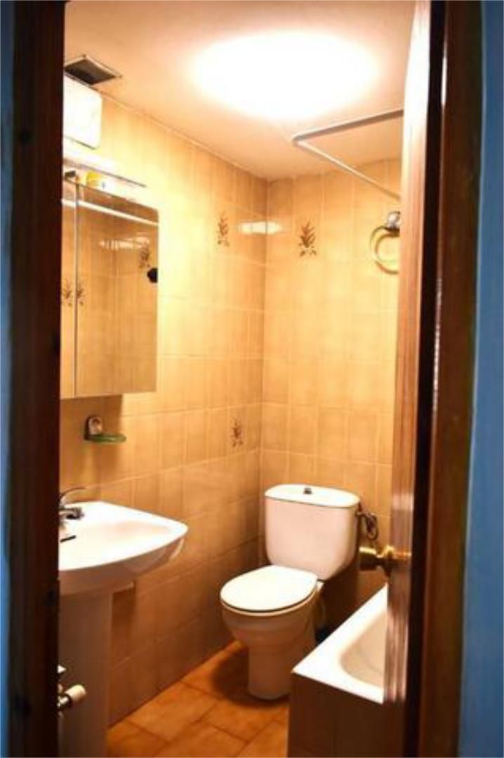 Baño de Casa o chalet en venta en Roa con Calefacción, Trastero y Amueblado