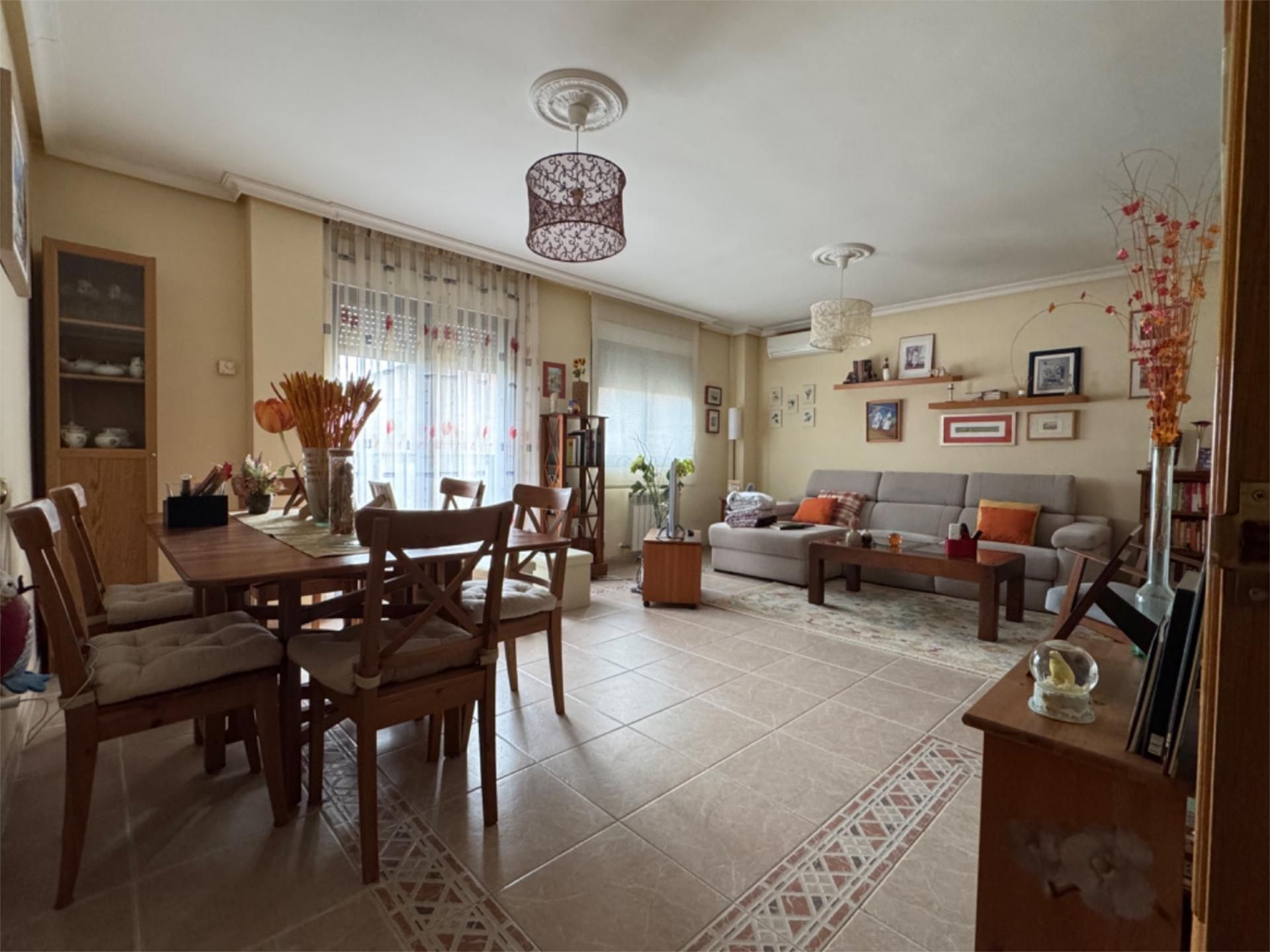 Living room of Flat for sale in Valdeolmos-Alalpardo  with Air Conditioner, Heating and Terrace
