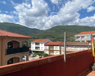 Vista exterior de Àtic en venda en Losar de la Vera amb Aire condicionat, Moblat i Balcó