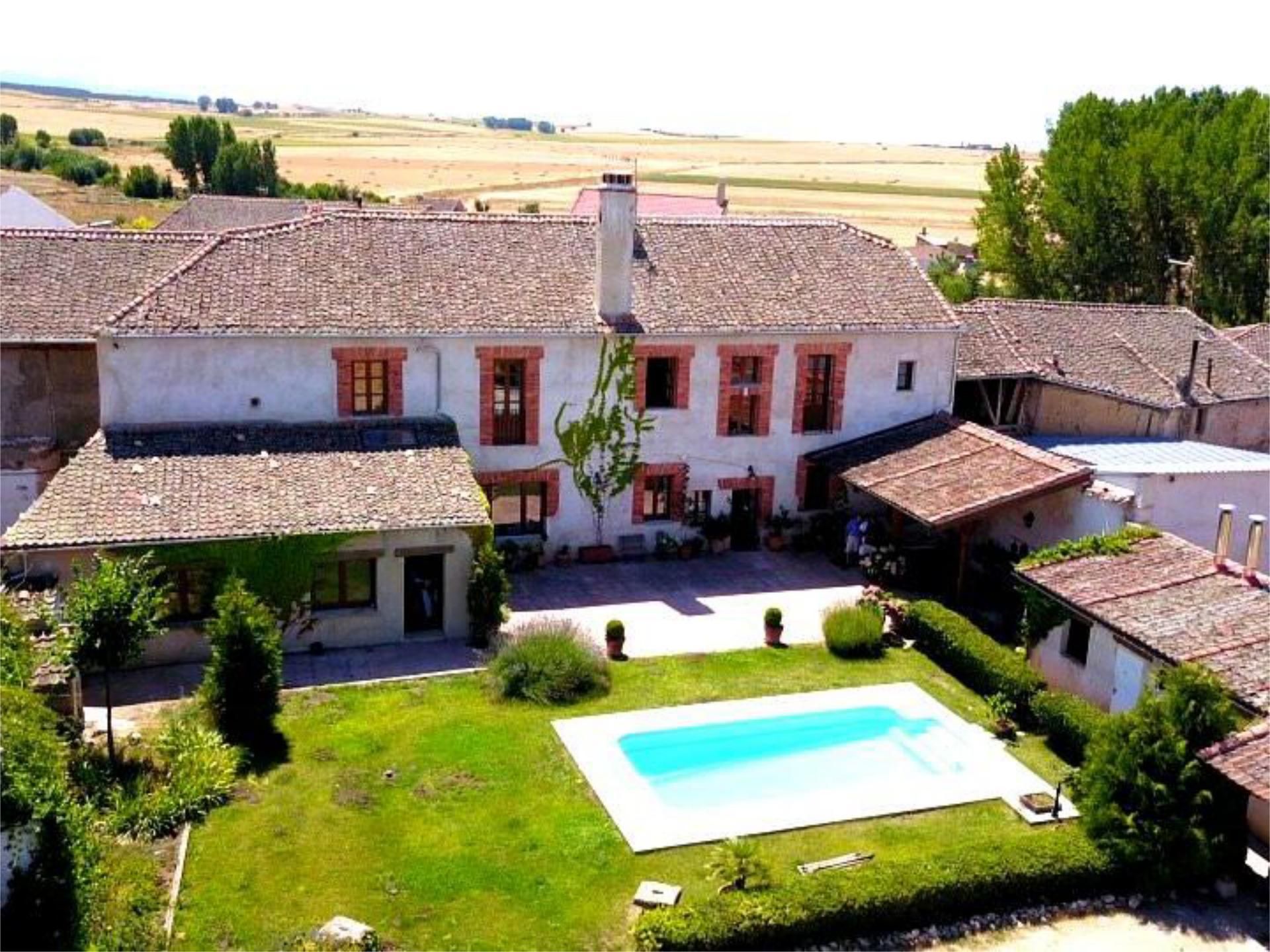 Jardí de Pis en venda en Muñoveros amb Calefacció, Jardí privat i Parquet