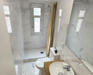 Bathroom of Flat for sale in Alicante / Alacant  with Swimming Pool