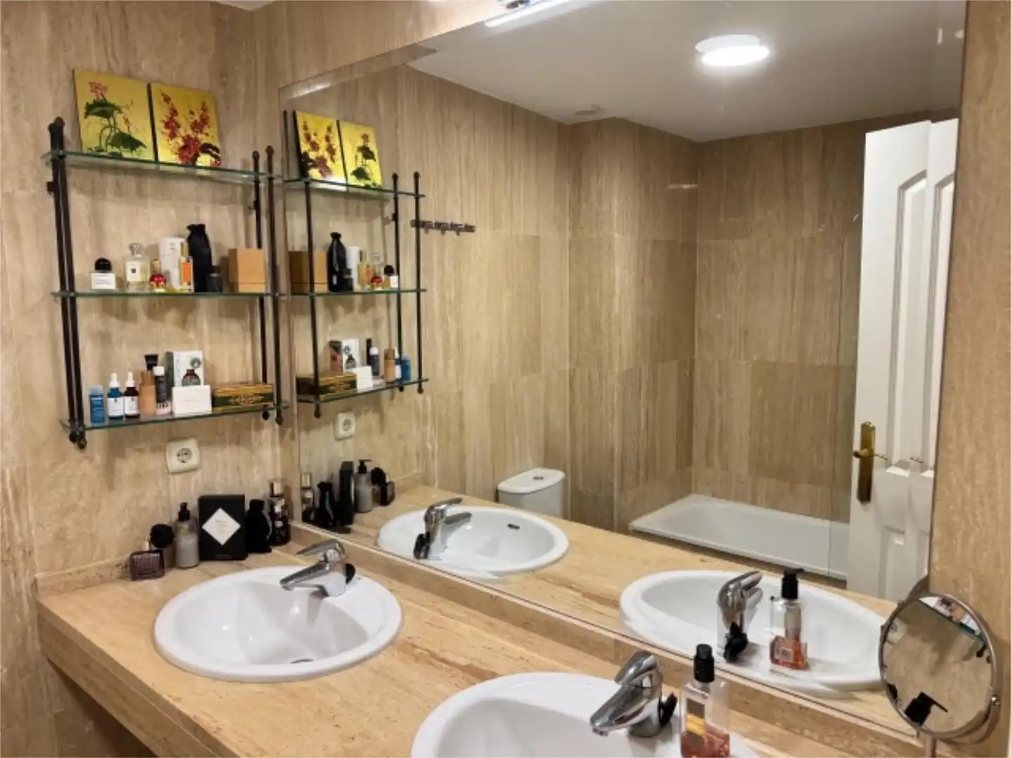Flat for rent in Calle Hiedra, 9, Elviria Bathroom of Flat for rent in Marbella with Air Conditioner, Heating and Private garden
