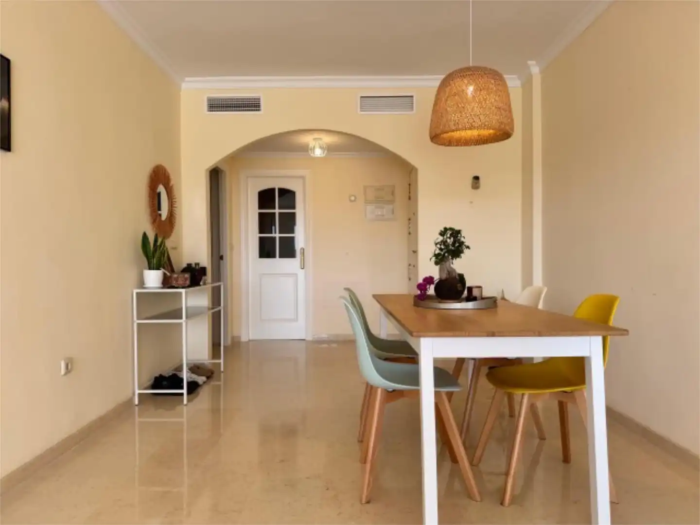 Flat for rent in Calle Hiedra, 9, Elviria Dining room of Flat for rent in Marbella with Air Conditioner, Heating and Private garden