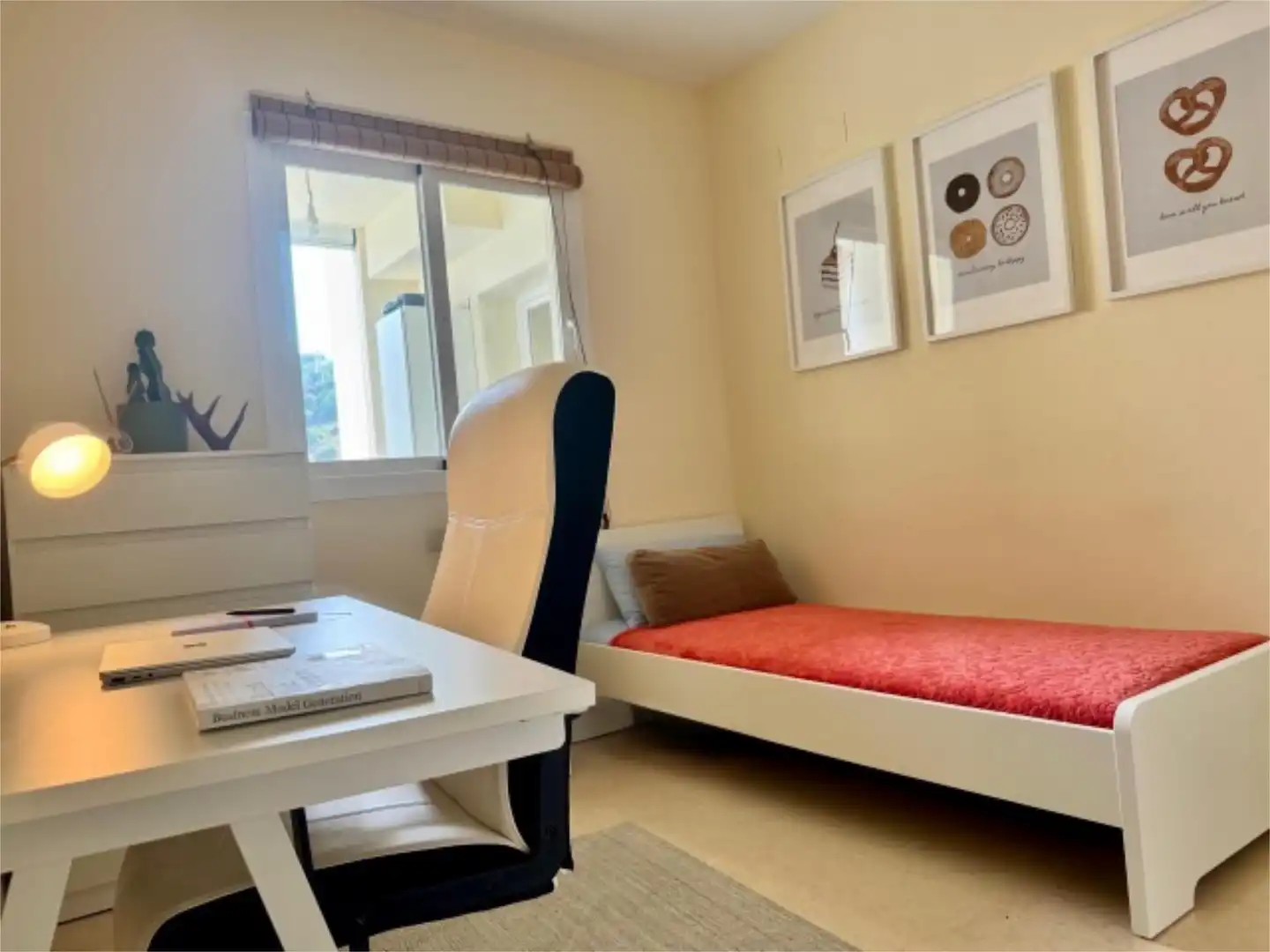 Flat for rent in Calle Hiedra, 9, Elviria Bedroom of Flat for rent in Marbella with Air Conditioner, Heating and Private garden