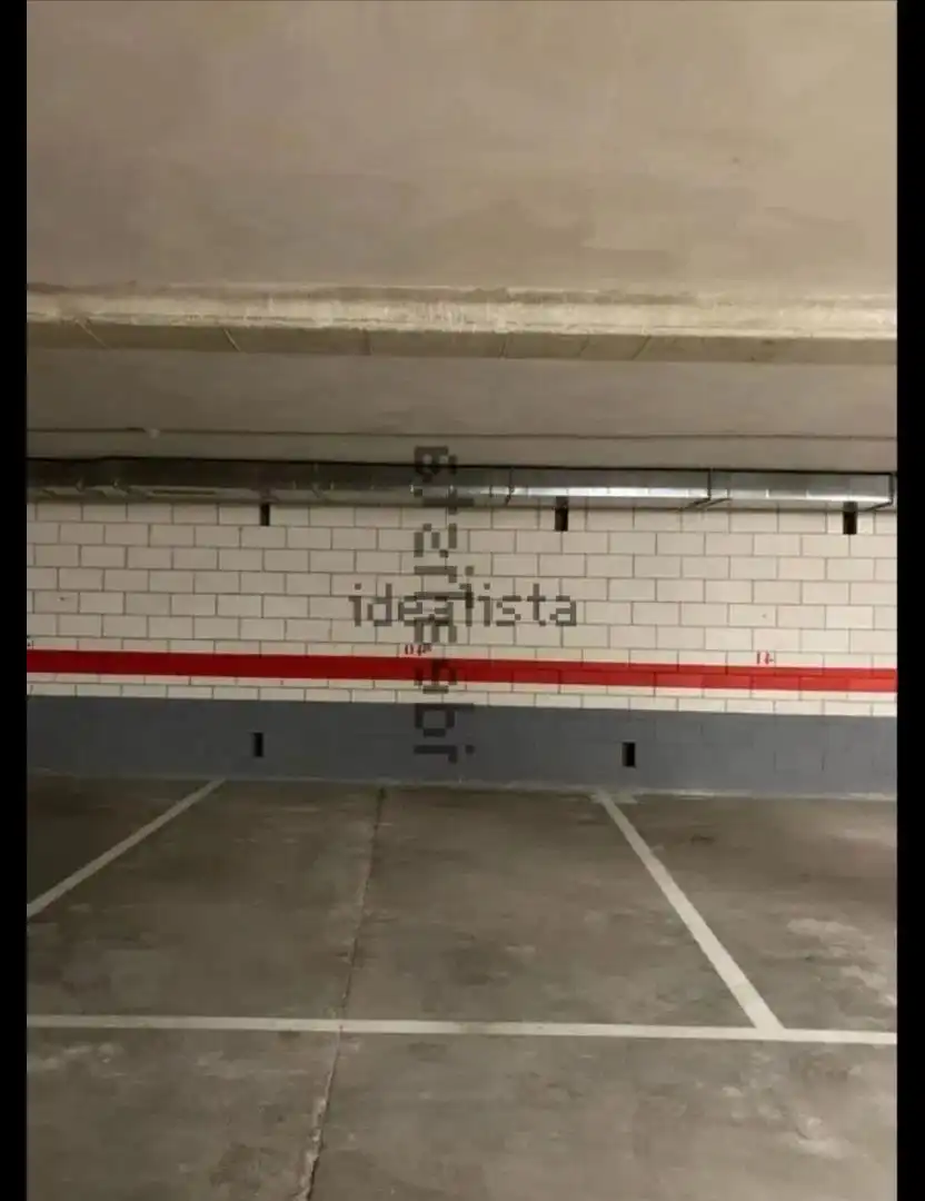 Garaje de alquiler en Entrena