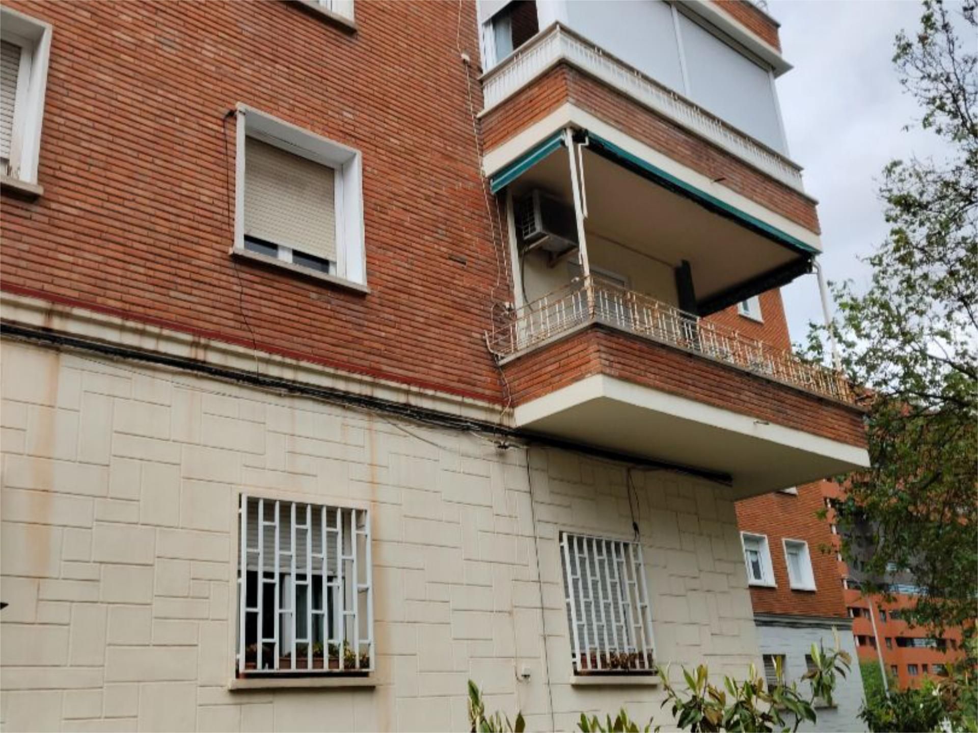 Vista exterior de Piso en venta en  Madrid Capital con Calefacción, Jardín privado y Terraza