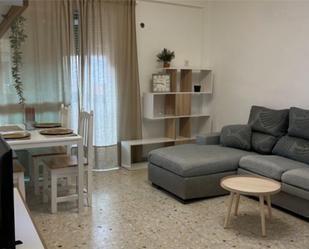 Sala d'estar de Pis per a compartir en  Sevilla Capital amb Aire condicionat, Calefacció i Terrassa