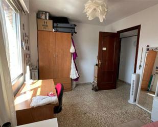 Dormitori de Pis per a compartir en  Sevilla Capital amb Aire condicionat, Moblat i Balcó