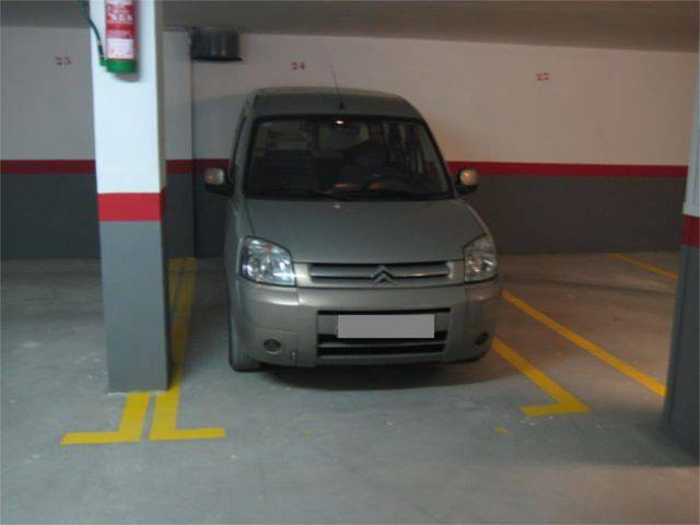 Garaje en Alquiler en Carretera de Malilla, 139B en Malilla