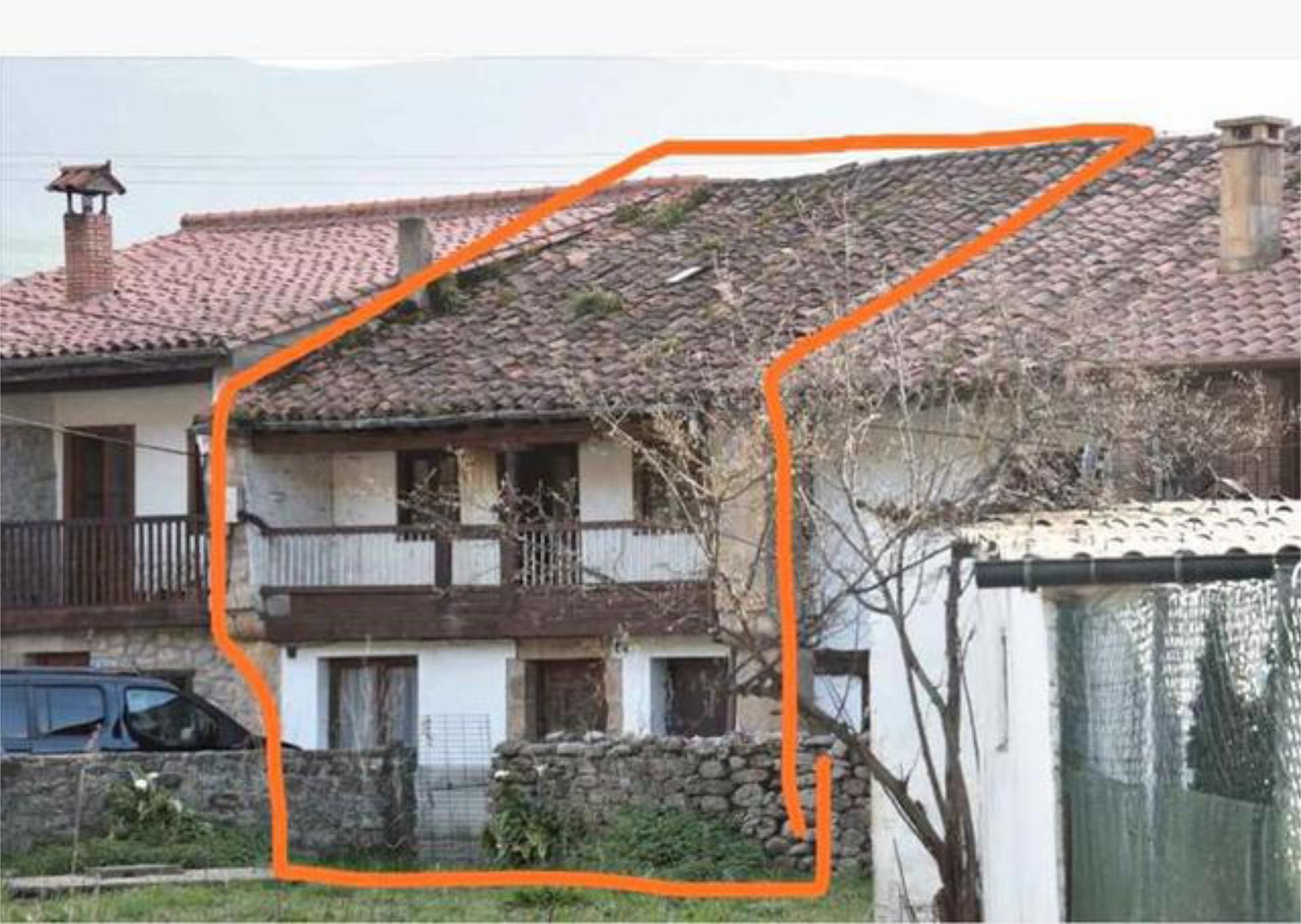 Vista exterior de Casa o xalet en venda en Santiurde de Toranzo amb Jardí privat, Terrassa i Traster