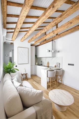 Piso en Venta en Calle del Mesón de Paredes, 67 en Embajadores - Lavapiés