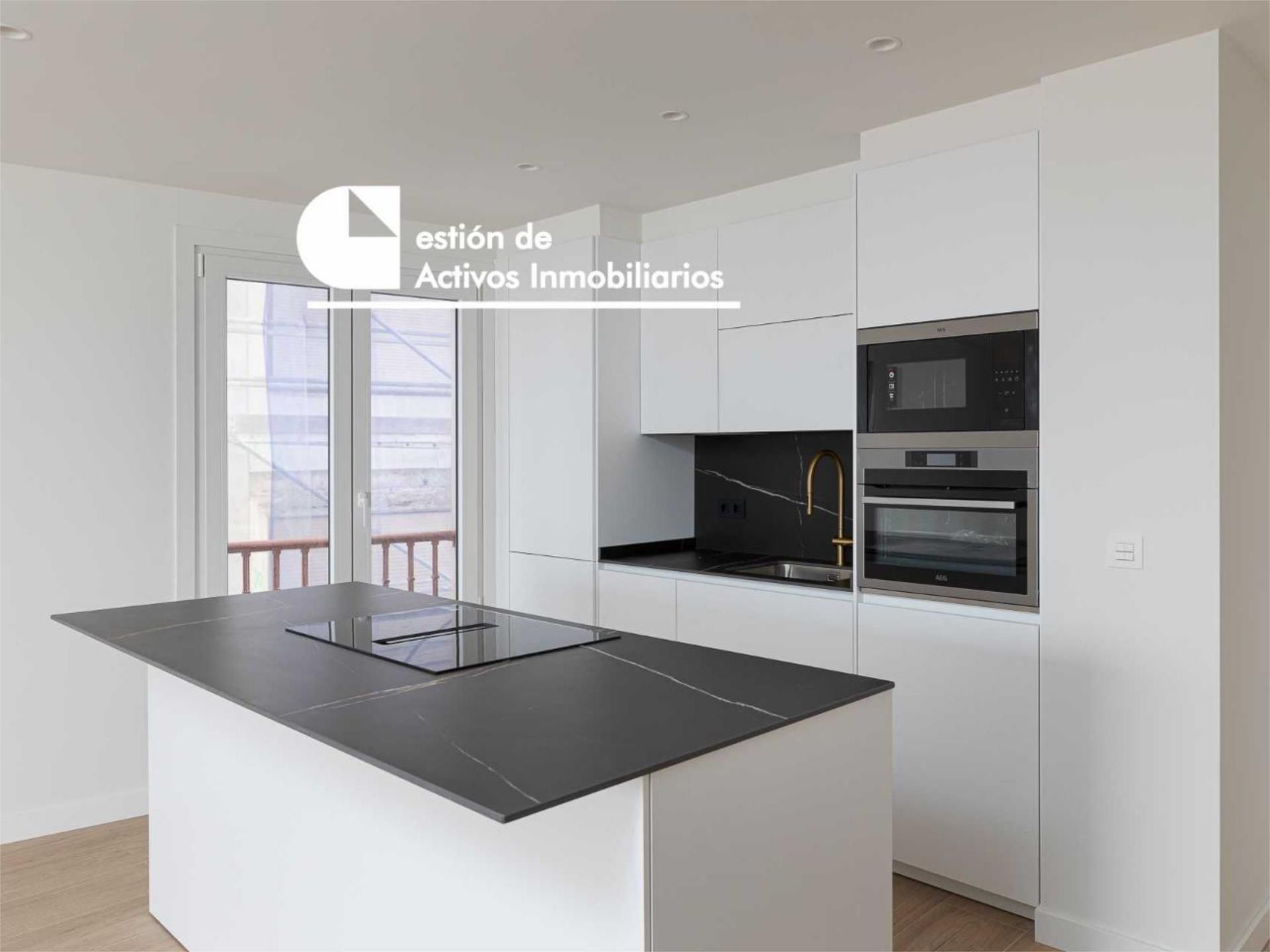 Flat for sale in Nafarroa Kalea, 1, Zarautz Kitchen of Flat for sale in Zarautz with Air Conditioner, Terrace and Balcony