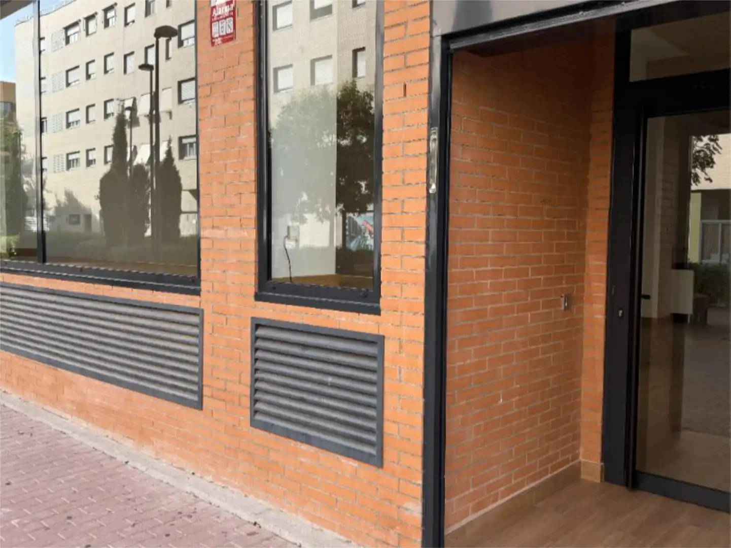 Außenansicht von Geschaftsraum zur Miete in Getafe mit Klimaanlage
