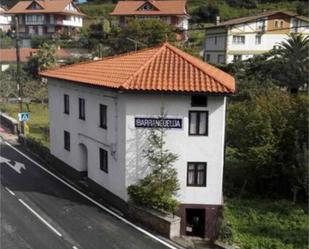 Vista exterior de Pis en venda en Ibarrangelu amb Traster i Moblat