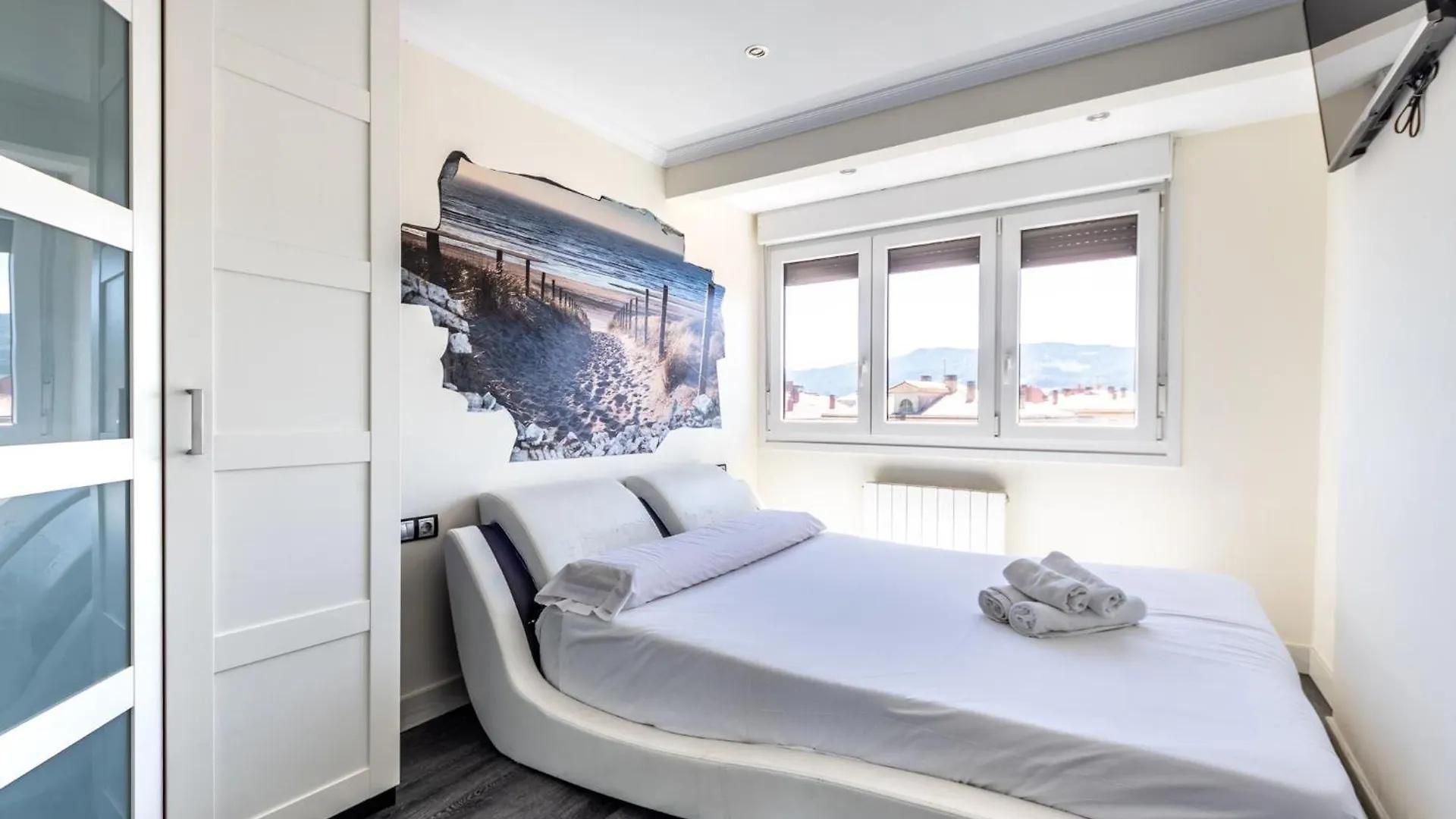 Bedroom of Flat for sale in Derio  with Balcony