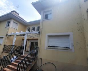 Vista exterior de Casa o xalet en venda en Villaviciosa de Odón amb Calefacció, Jardí privat i Parquet