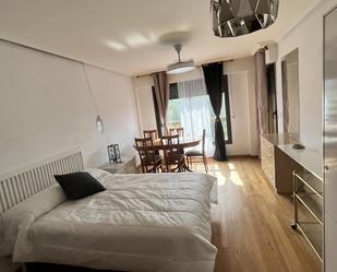 Flat to share in Calle de la Aljafería, 19, La Almozara