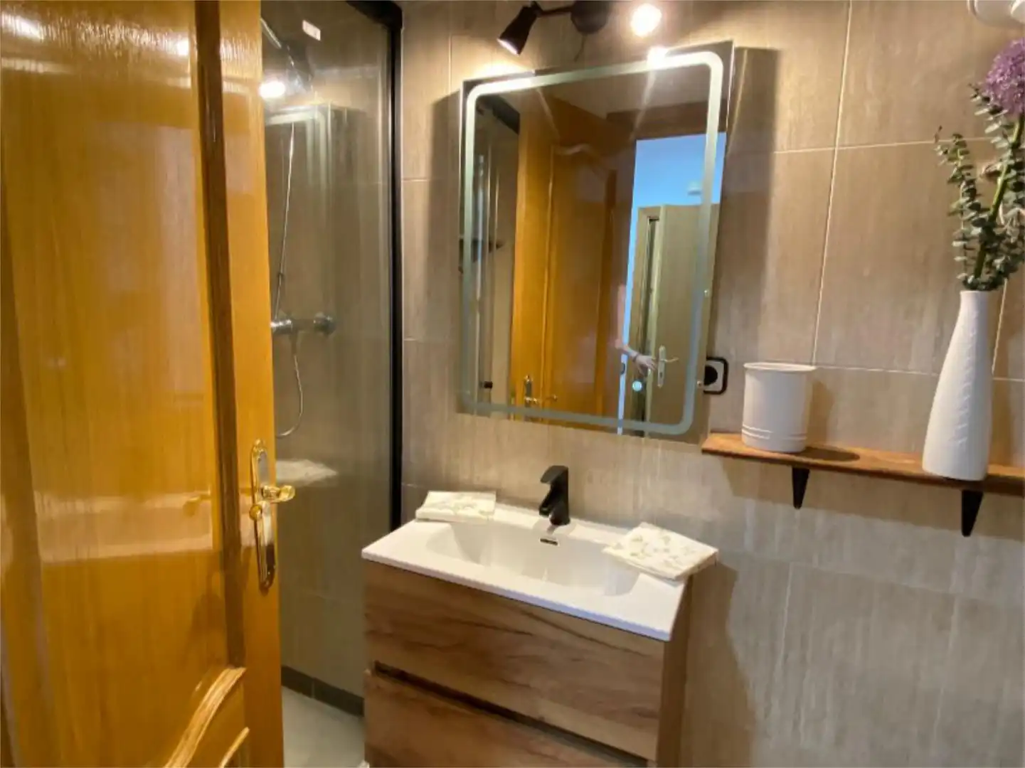 Flat for rent in Avenida de la Iglesia, 7, Somosaguas Bathroom of Flat for rent in Pozuelo de Alarcón with Air Conditioner and Balcony