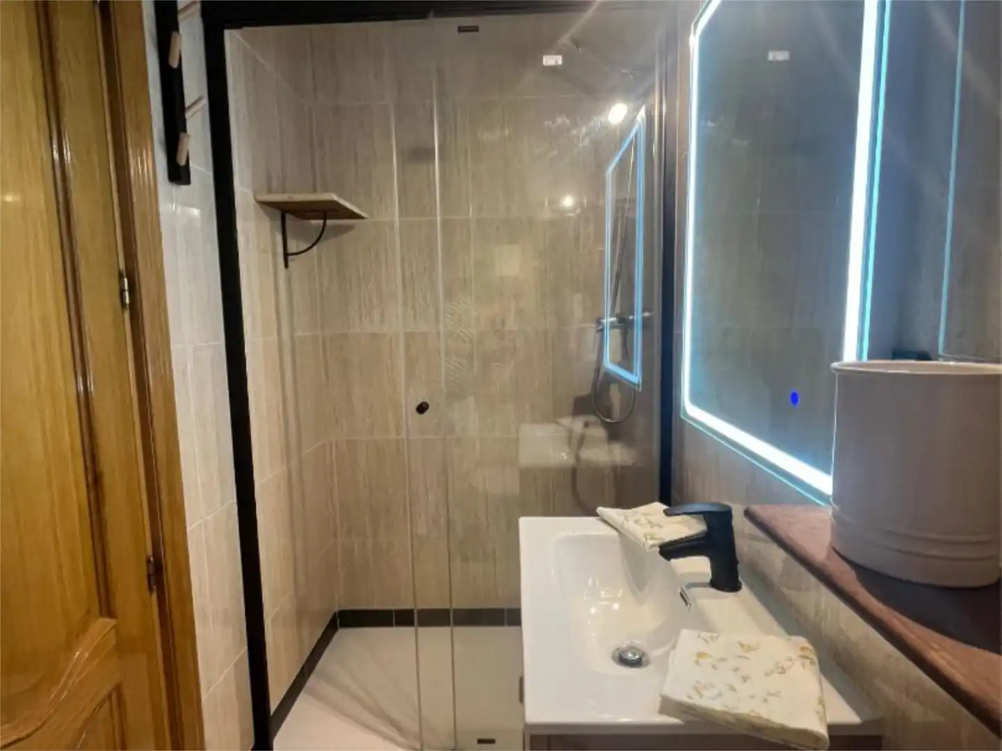 Flat for rent in Avenida de la Iglesia, 7, Somosaguas Bathroom of Flat for rent in Pozuelo de Alarcón with Air Conditioner and Balcony
