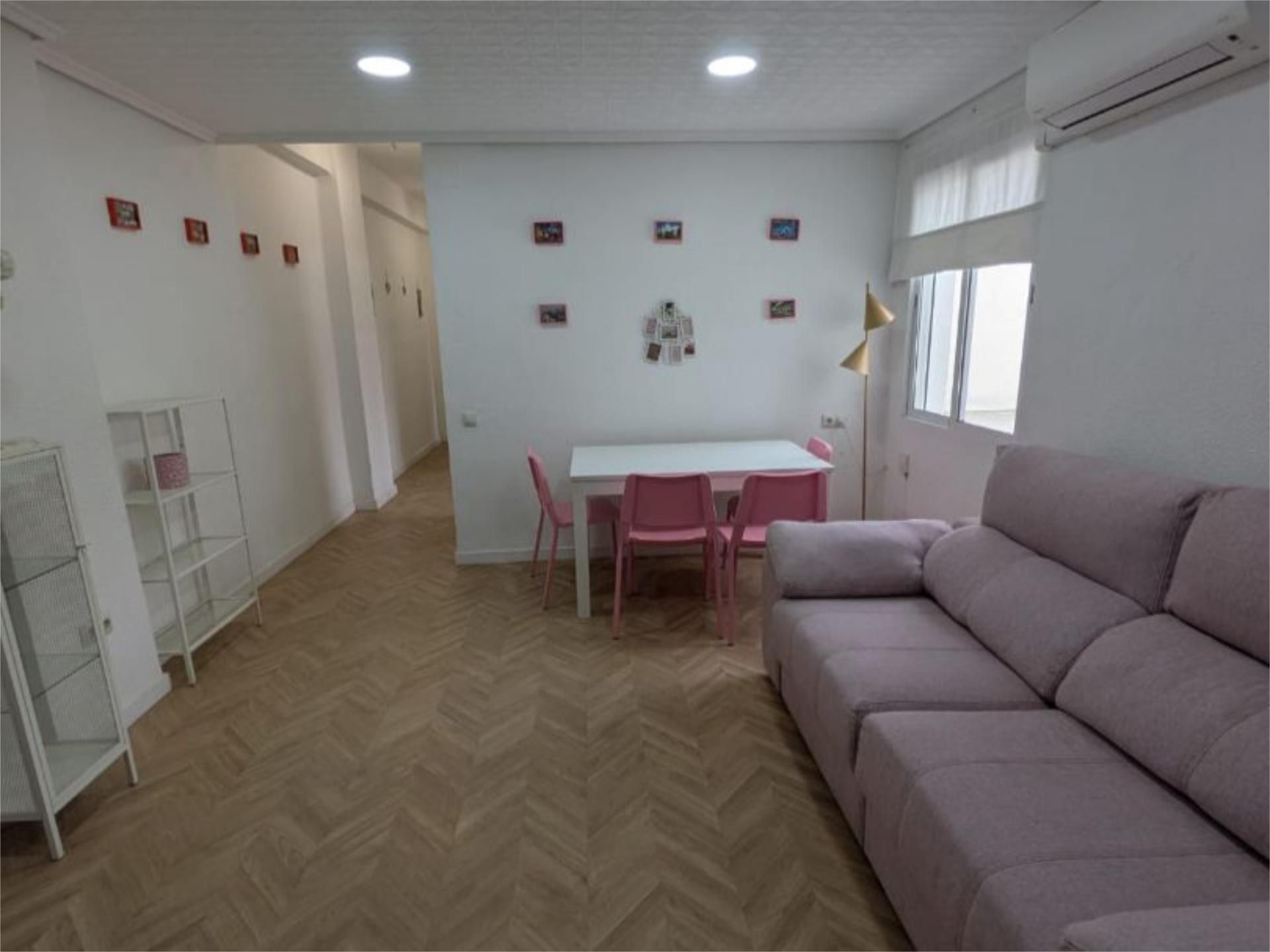 Bedroom of Flat for sale in  Valencia Capital  with Air Conditioner, Private garden and Parquet flooring