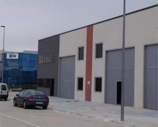 Vista exterior de Nau industrial de lloguer en Aldeamayor de San Martín