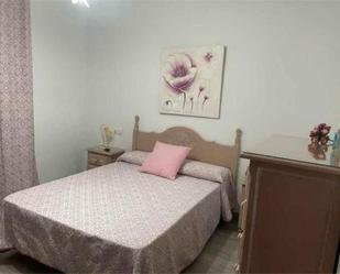 Dormitori de Estudi de lloguer en Brenes amb Calefacció, Terrassa i Moblat