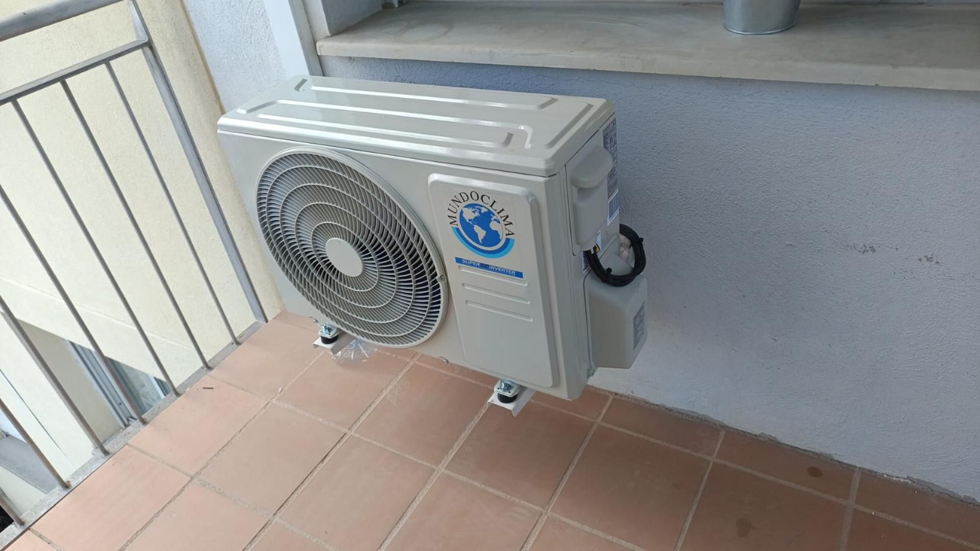 Balcony of Flat for sale in Sant Cugat Sesgarrigues  with Air Conditioner