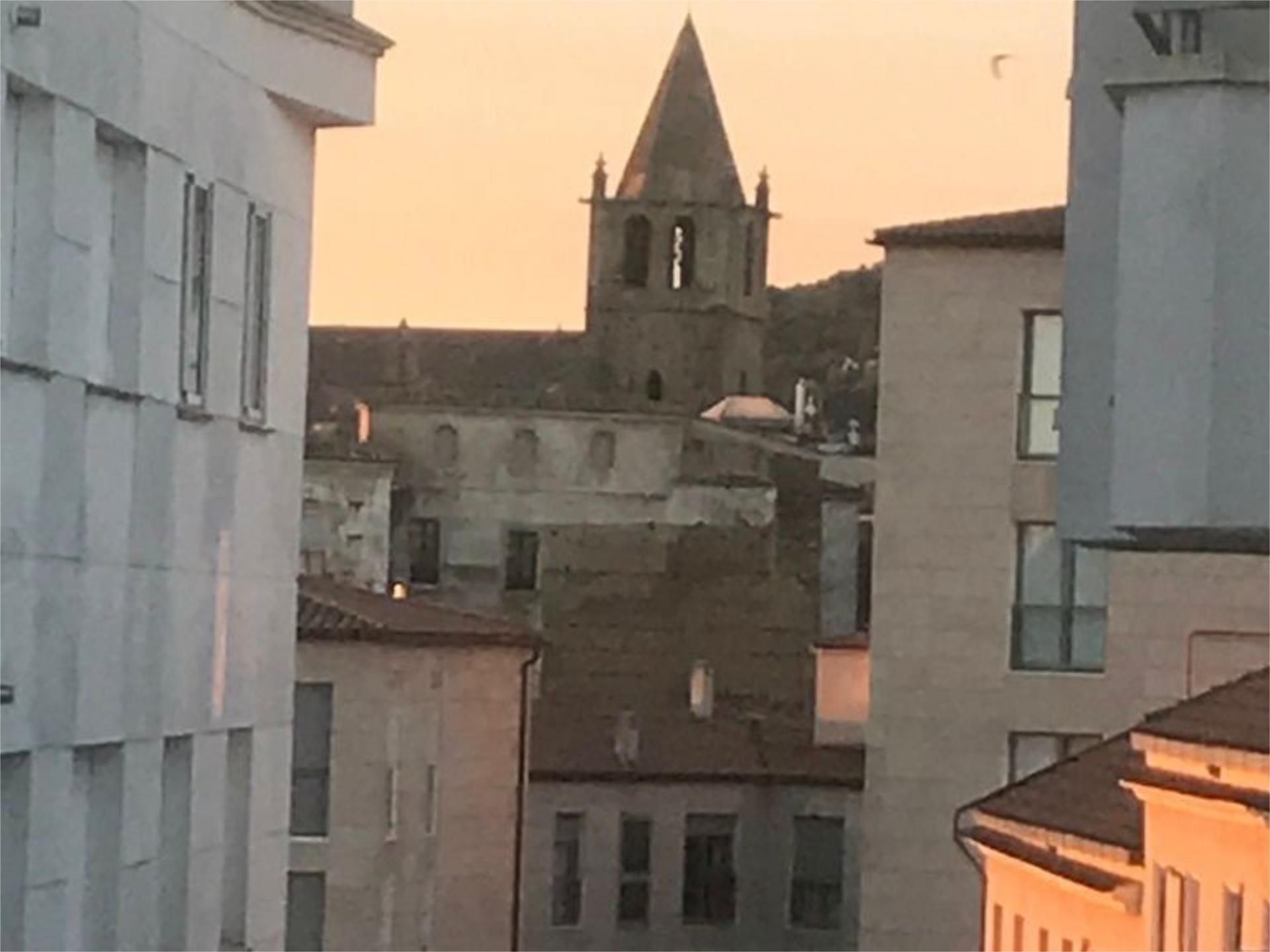 Vista exterior de Pis en venda en Cáceres Capital amb Aire condicionat, Calefacció i Moblat