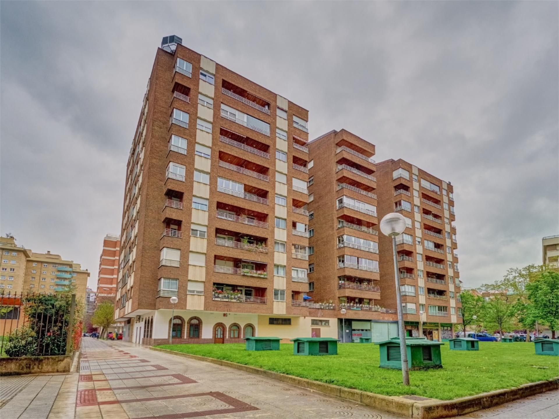Flat to rent in Calle Pintor Zubiri, 4, Iturrama