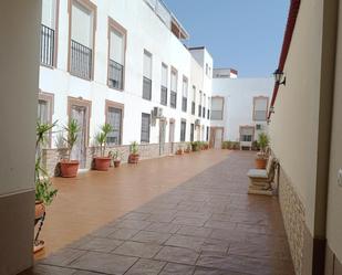 Vista exterior de Casa adosada en venda en Aguilar de la Frontera amb Aire condicionat, Calefacció i Terrassa