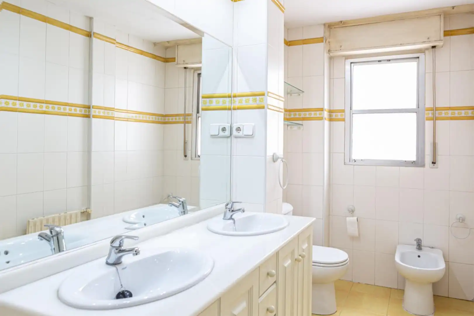 Baño de Piso en venta en  Jaén Capital con Aire acondicionado y Terraza