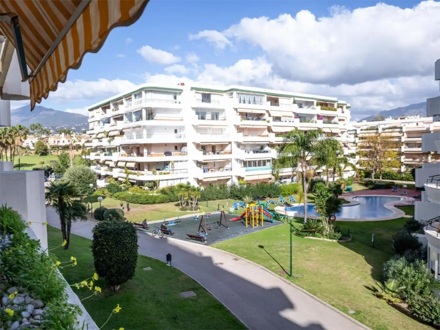 Exterior view of Flat for rent in Marbella  with Air Conditioner, Heating and Private garden