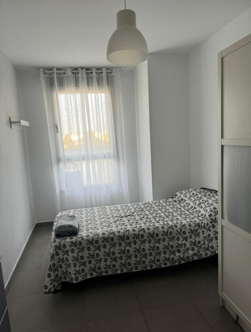 Bedroom of Flat to share in  Valencia Capital  with Air Conditioner, Heating and Parquet flooring
