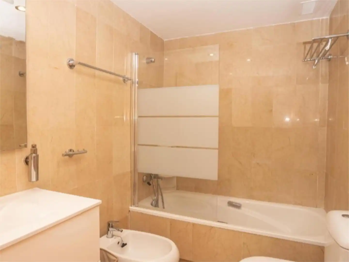 Bathroom of Flat for rent in Marbella  with Air Conditioner, Heating and Private garden