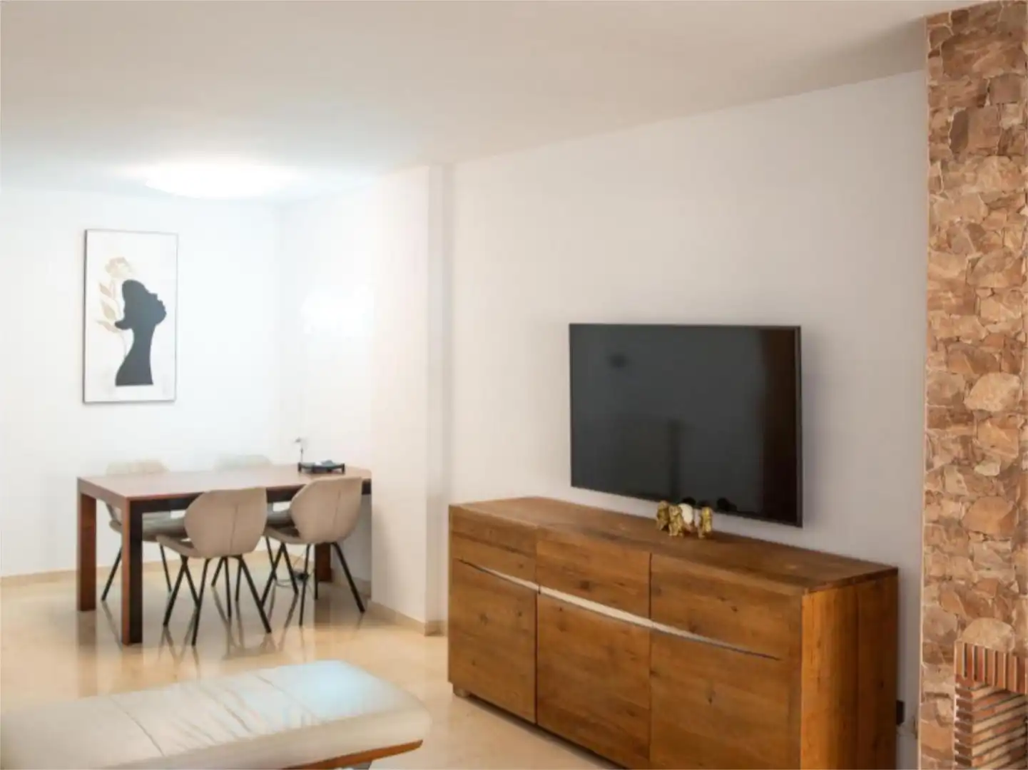 Living room of Flat for rent in Marbella  with Air Conditioner, Heating and Private garden