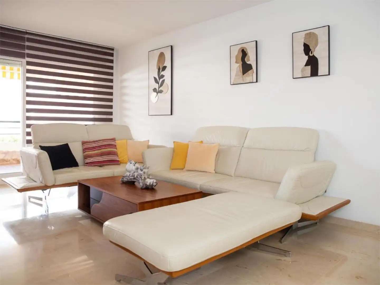 Living room of Flat for rent in Marbella  with Air Conditioner, Heating and Private garden