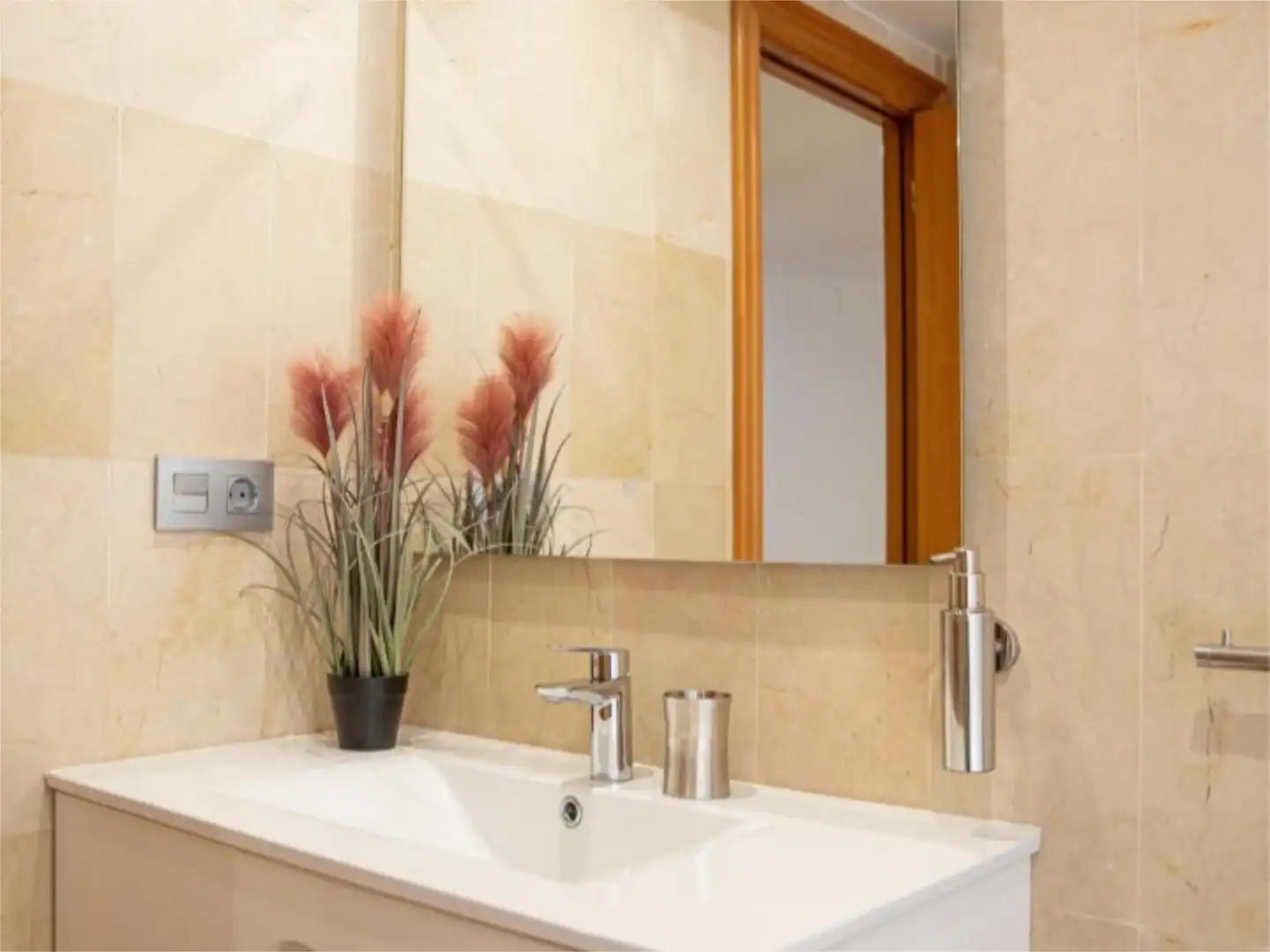 Bathroom of Flat for rent in Marbella  with Air Conditioner, Heating and Private garden