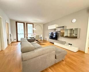 Living room of Flat to rent in Getafe  with Air Conditioner, Heating and Parquet flooring