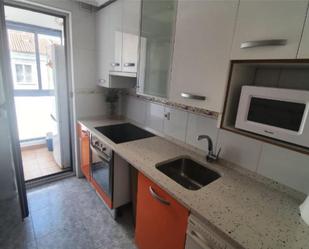 Cuina de Pis de lloguer en Burgos Capital amb Calefacció, Parquet i Traster
