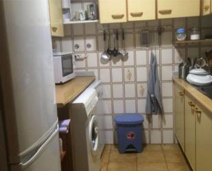 Cuina de Apartament de lloguer en Cullera amb Calefacció, Terrassa i Piscina