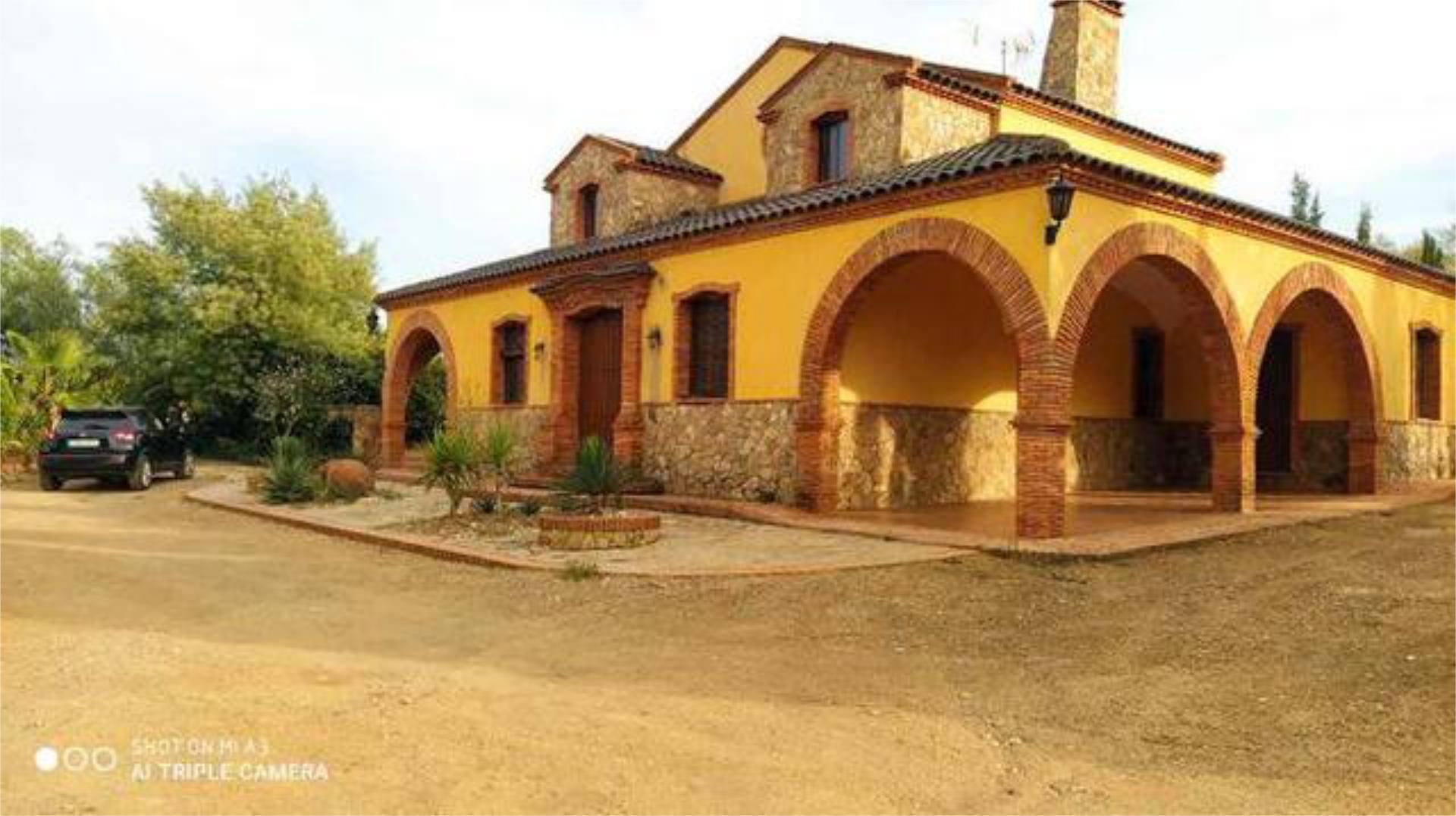 Single-family semi-detached to rent in Fuente del Maestre