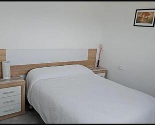 Dormitori de Casa o xalet per a compartir en Santa Pola amb Terrassa, Piscina i Moblat