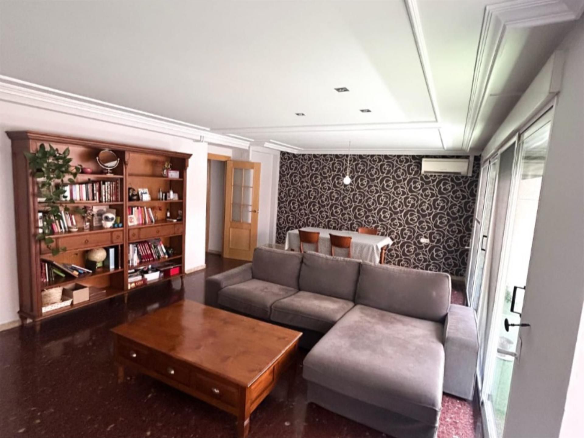 Living room of Flat for sale in Alaquàs  with Air Conditioner and Balcony