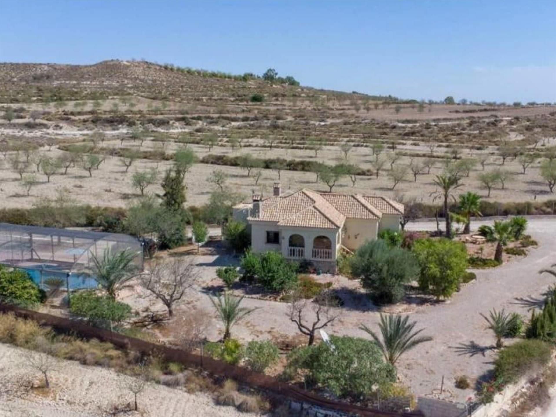 Vista exterior de Finca rústica en venda en Orihuela amb Calefacció, Jardí privat i Terrassa