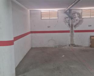 Parkplatz von Garage miete in Mora